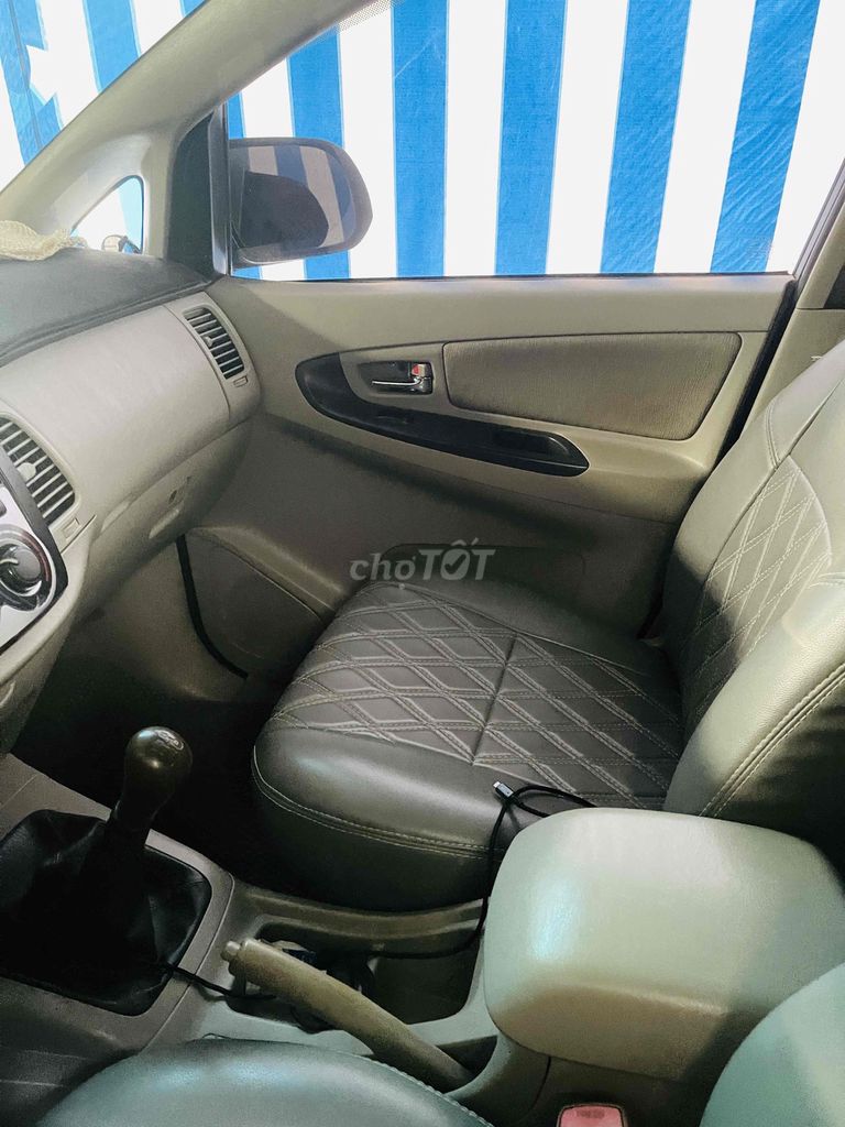 Toyota Innova 2015 2.0E - 250000 km. Mua bán Ô tô tại Thành phố Thủ Dầu Một Bình Dương được đăng bởi Nhan Nguyen hình 5
