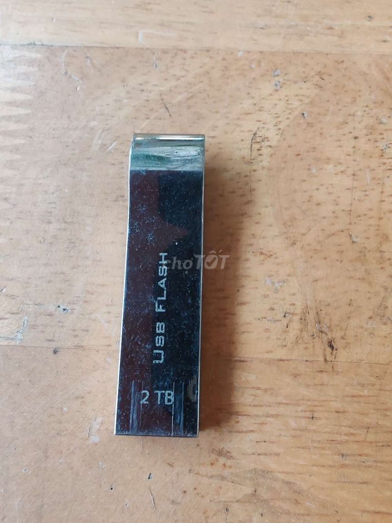 USB Flash Drive 2TB Bạc Kim loại. Mua bán Phụ kiện (Màn hình, Chuột...) tại Quận 7 Tp Hồ Chí Minh được đăng bởi Vy Vy hình 1