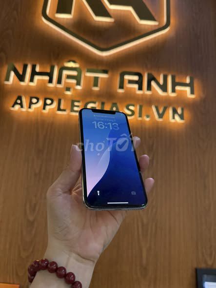 Apple iPhone XS 64GB Bạc. Mua bán Điện thoại tại Quận Gò Vấp Tp Hồ Chí Minh được đăng bởi Nguyễn Thị Thu Hiền hình 1