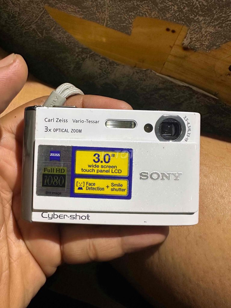 máy ảnh sony T70 , mất pin , thẻ 1Gb