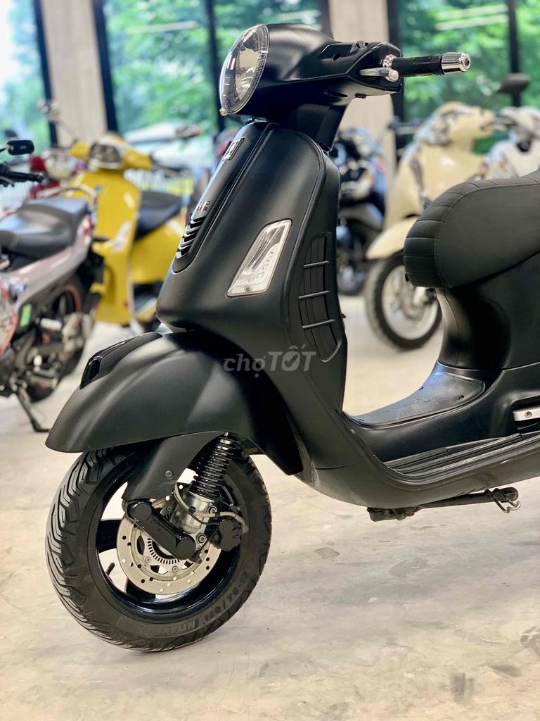 🛵 Vespa GTS 300 – 2018 – Chính Chủ BSTP Xe Đẹp Zin. Mua bán Xe máy tại Thành phố Thủ Đức Tp Hồ Chí Minh được đăng bởi Khương Phan hình 4