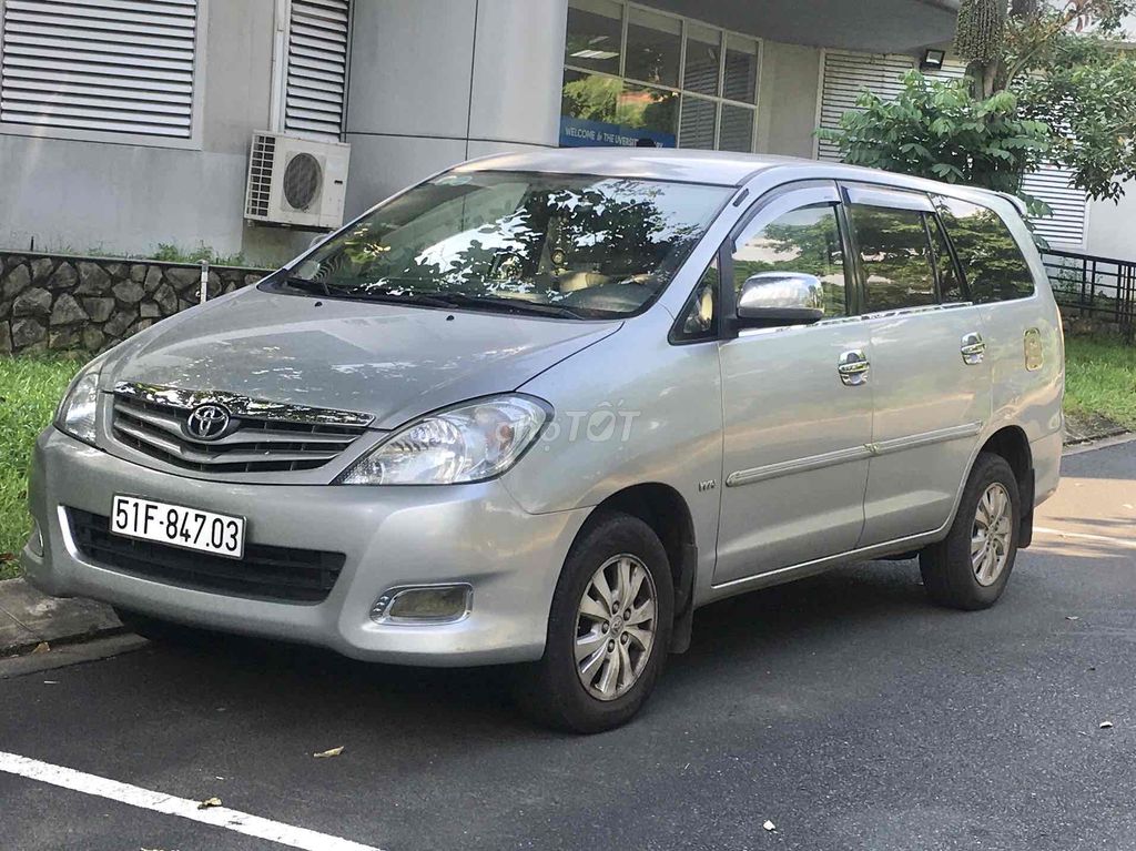 Toyota Innova G, 2009, xám, trùm mền, 78.000km