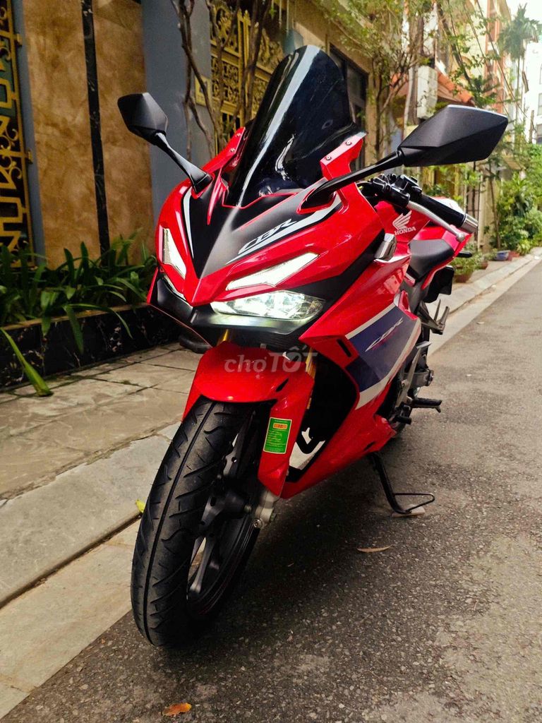 HONDA CBR 150 ABS FI cuối chót  xe lướt mới pkl. Mua bán Xe máy tại Quận Cầu Giấy Hà Nội được đăng bởi Tong motor xe may hình 2