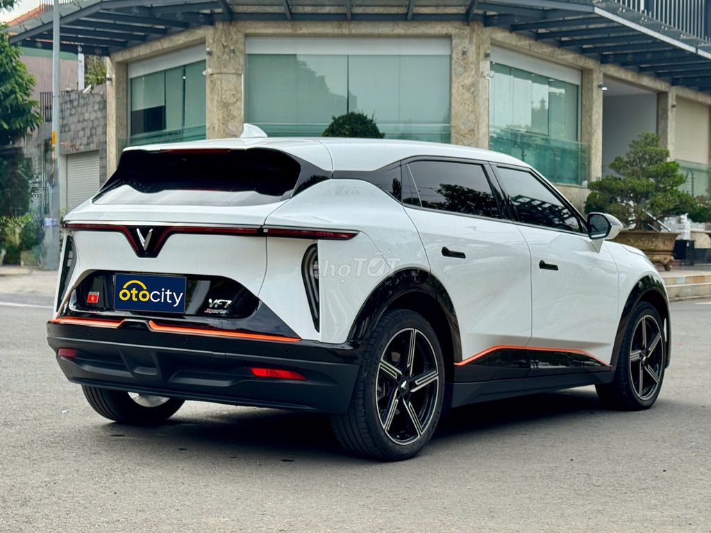 VinFast VF7 Plus 2024 - Trắng - 2v5km - Mua pin. Mua bán Ô tô tại Thành phố Thủ Đức Tp Hồ Chí Minh được đăng bởi OTOCITY hình 5