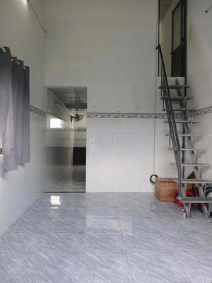 nhà cấp 4, đẹp, 2 phòng ngủ, phòng khách , bếp toilet