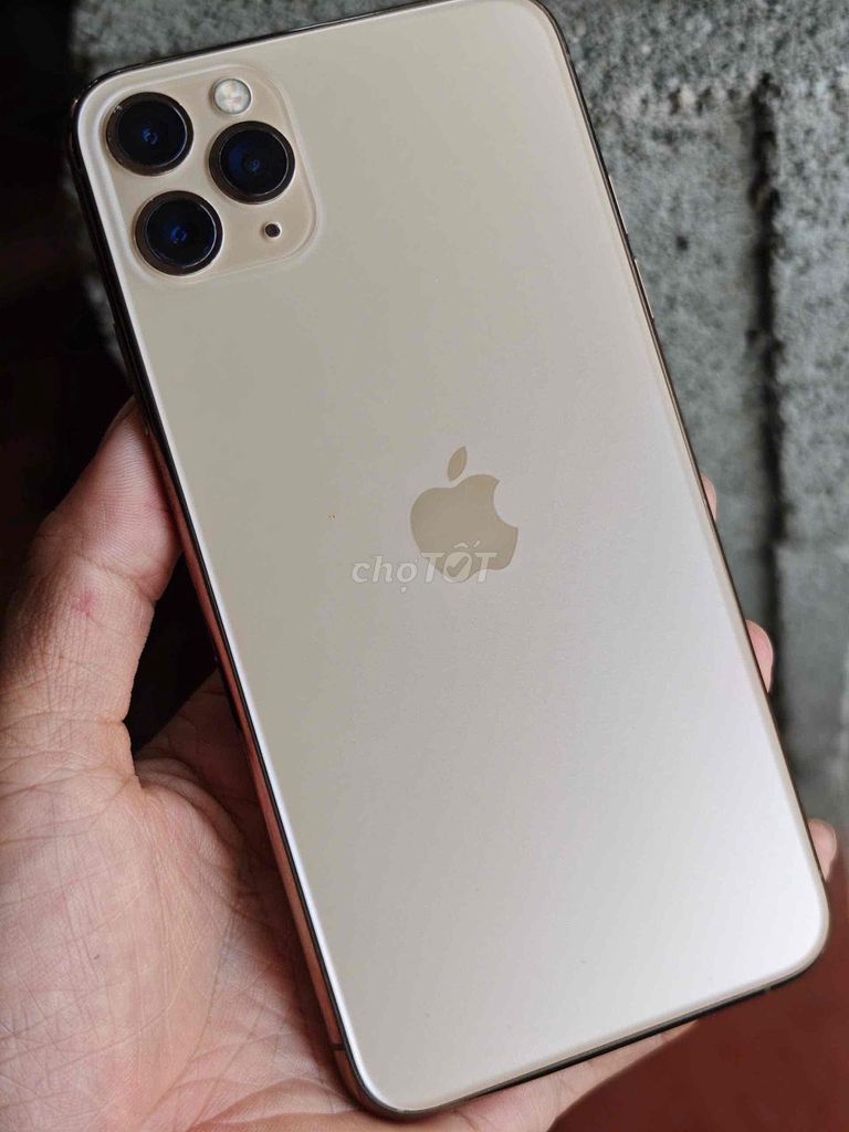 Apple iPhone 11 Pro Max QT Vàng Đã sử dụng. Mua bán Điện thoại tại Thành phố Châu Đốc An Giang được đăng bởi TRUNG NHÃ hình 1