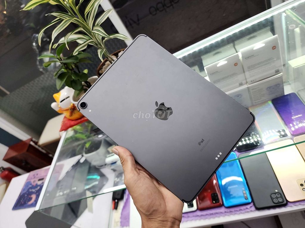 Apple iPad Pro 2018 11 inch 64GB (bh 1 tháng). Mua bán Máy tính bảng tại Quận Ninh Kiều Cần Thơ được đăng bởi Huy hình 1
