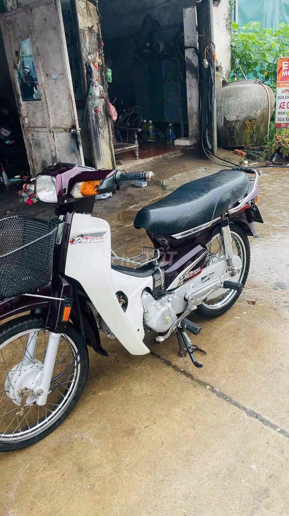 Номер Honda Dream белый, красный сливовый