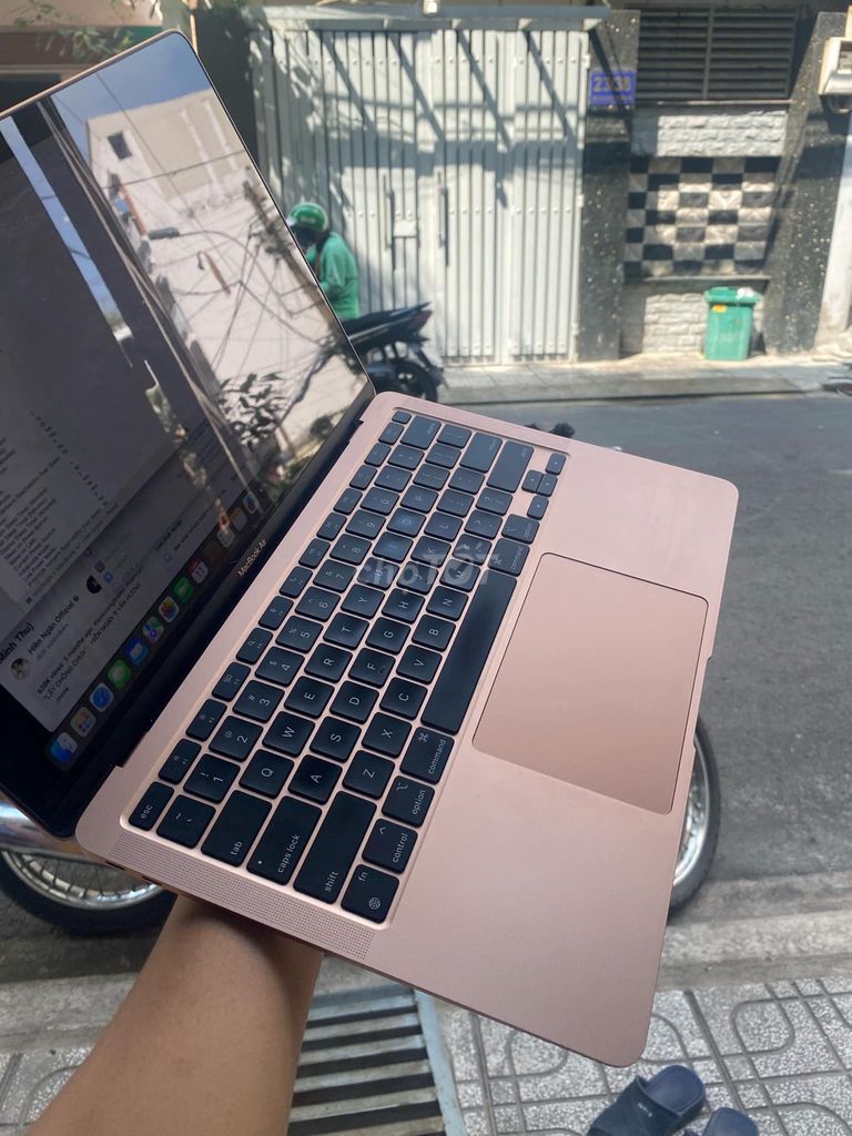 MACBOOK AIR M1_2020_8/256_FULL BOX pin 96%. Mua bán Laptop tại Quận Tân Bình Tp Hồ Chí Minh được đăng bởi TẤN PHÁT hình 1