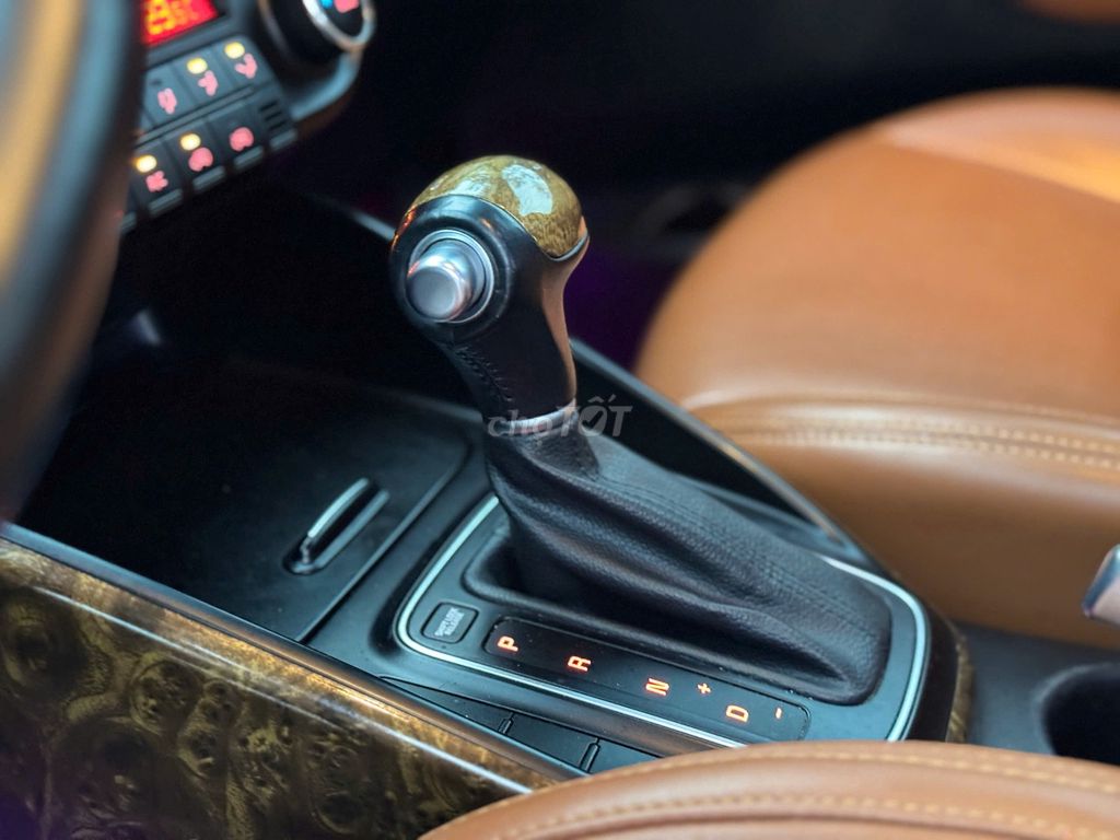 Kia Rondo 2.0 AT 2016. Mua bán Ô tô tại Quận Thanh Xuân Hà Nội được đăng bởi Nguyễn Tuấn Hoàng hình 4