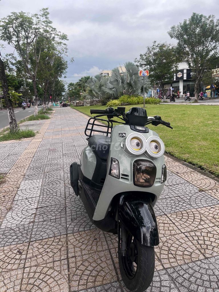 Скутер Yamaha Cuxi серый