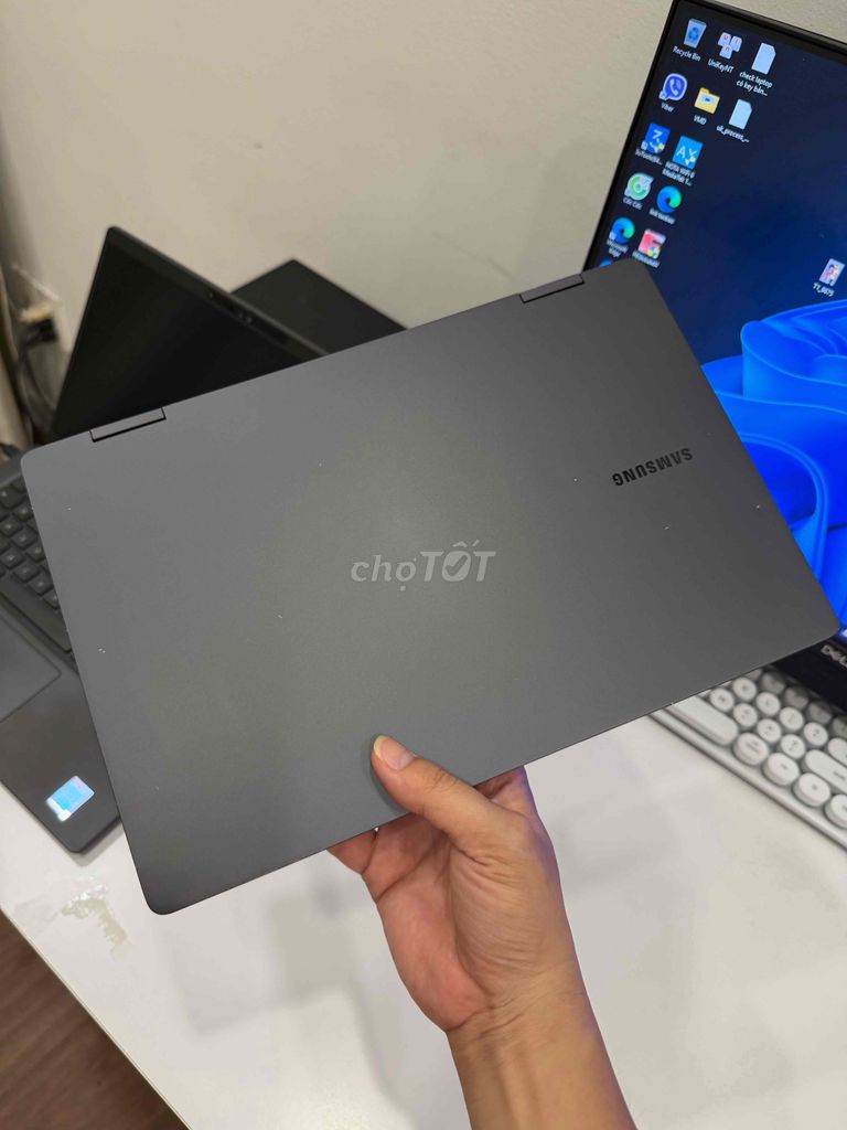 Samsung Galaxy Book 3 X360 i7 1360P 16GB/512GB FHD. Mua bán Laptop tại Quận Tân Bình Tp Hồ Chí Minh được đăng bởi ĐẶNG HOÀNG PHÚC hình 1