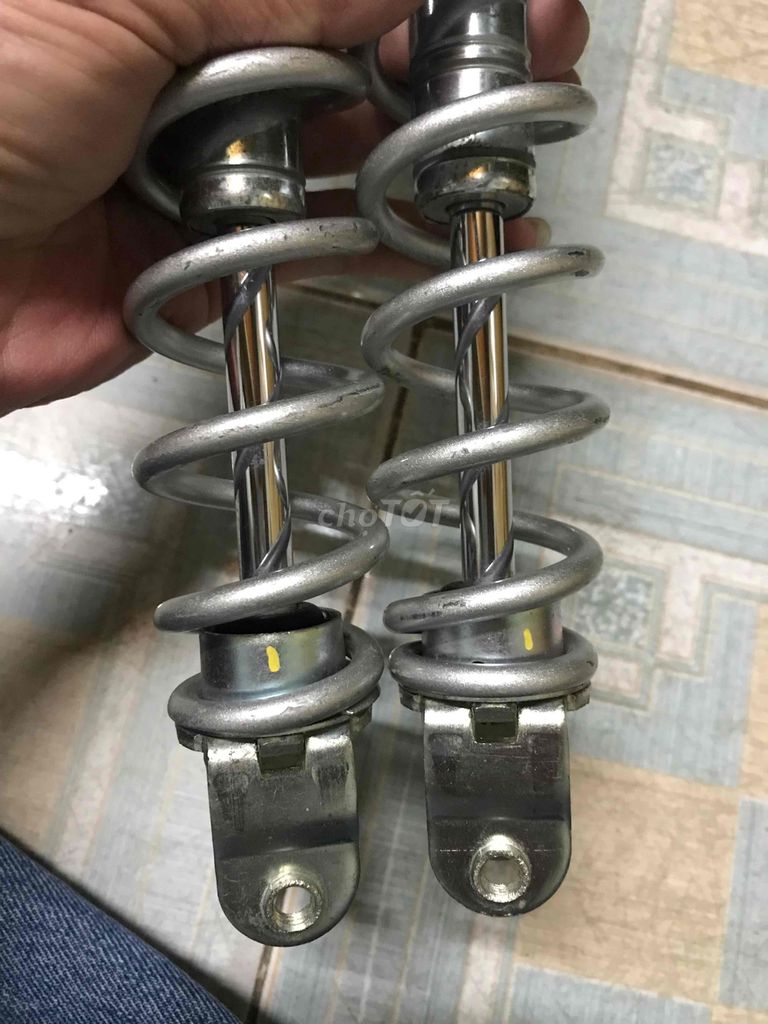 Phuộc nhún sau Air Blade thái. Mua bán Phụ tùng xe tại Quận Tân Bình Tp Hồ Chí Minh được đăng bởi Anh Khoa hình 3