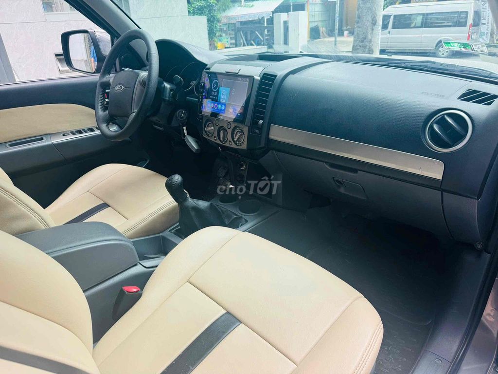 Ford Everest Limited 2.5L Số sàn đăng ký 8/2024. Mua bán Ô tô tại Quận Tân Phú Tp Hồ Chí Minh được đăng bởi BẾN THÀNH FORD XE ĐÃ QUA SỬ DỤNG hình 8