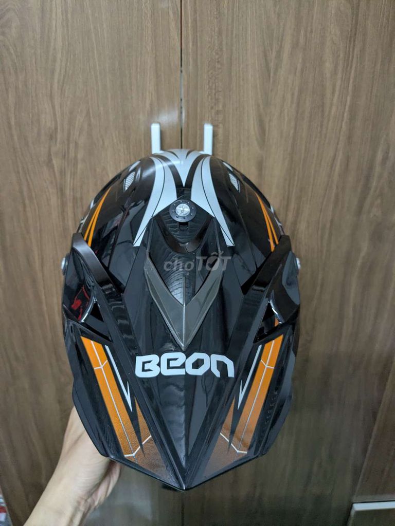 Nón bảo hiểm BEON Cào cào Đen cam. Mua bán Phụ kiện thời trang khác tại Huyện Nhơn Trạch Đồng Nai được đăng bởi Tiến Phát hình 1