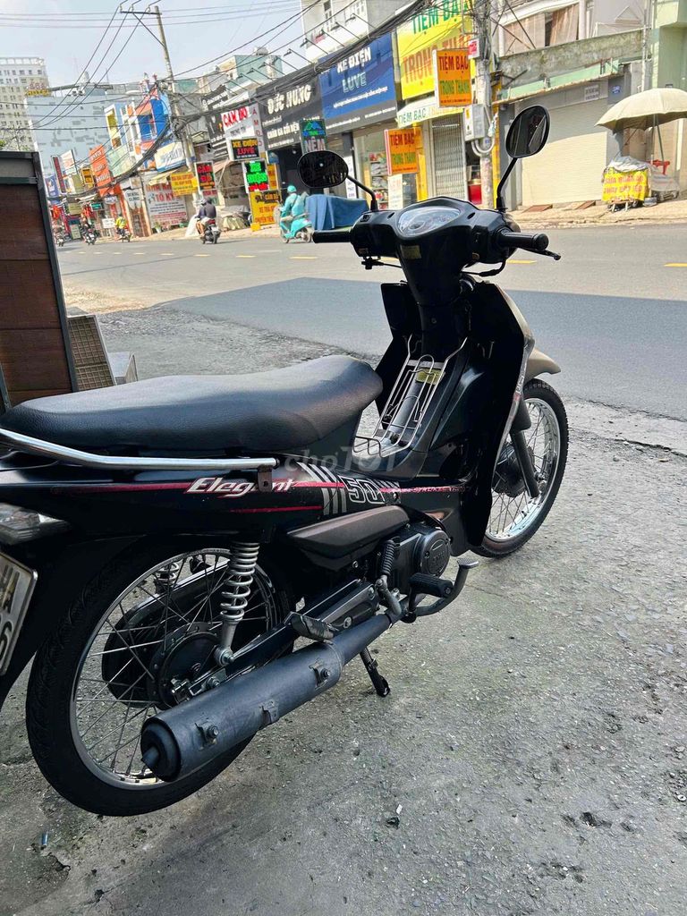 Xe 50cc SYM Elegant 50 zin bít đầu nồi bs68 êm ru. Mua bán Xe máy tại Quận 12 Tp Hồ Chí Minh được đăng bởi PHMOTOCARE MUA BÁN TRAO ĐỔI XE MÁY CŨ hình 4