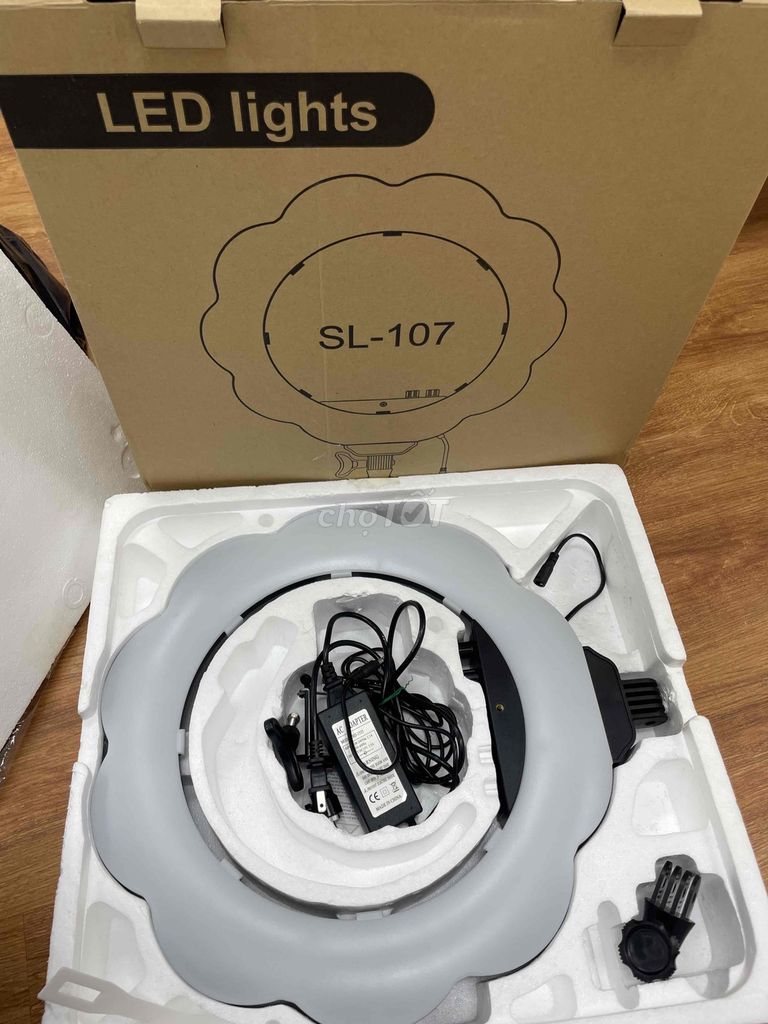 Đèn LED livestream, trang điểm 45cm. Mua bán Đèn tại Quận 7 Tp Hồ Chí Minh được đăng bởi Tuyền hình 1