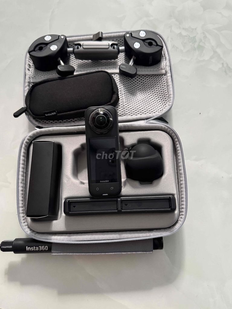Máy quay hành động Insta360 X5 Đen Mới 100%. Mua bán Máy ảnh, Máy quay tại Thị xã Sơn Tây Hà Nội được đăng bởi An Giang hình 1