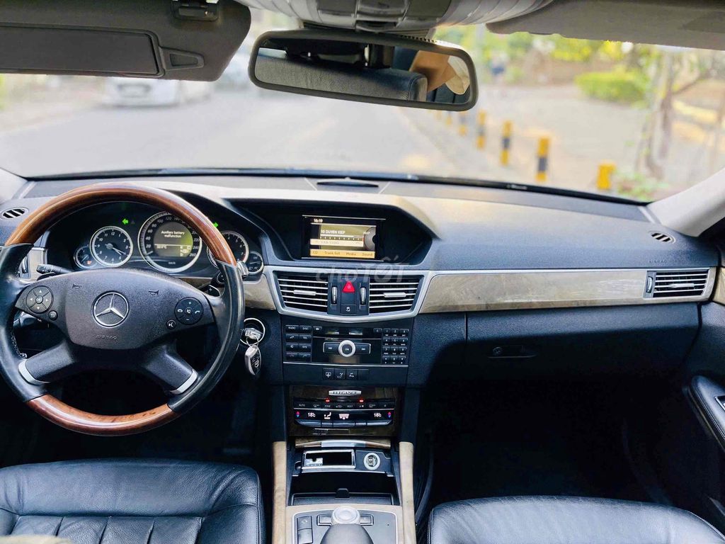 Mercedes E300 sx 2009 màu đen đẹp hiếm có. Mua bán Ô tô tại Quận Cầu Giấy Hà Nội được đăng bởi Cao Quý hình 10