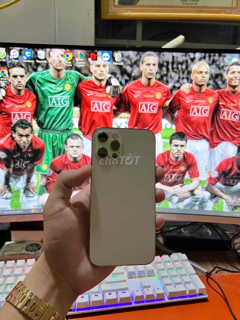 Apple iPhone 12 Pro 256GB Vàng. Mua bán Điện thoại tại Thành phố Tây Ninh Tây Ninh được đăng bởi Thái Quang Phương hình 1