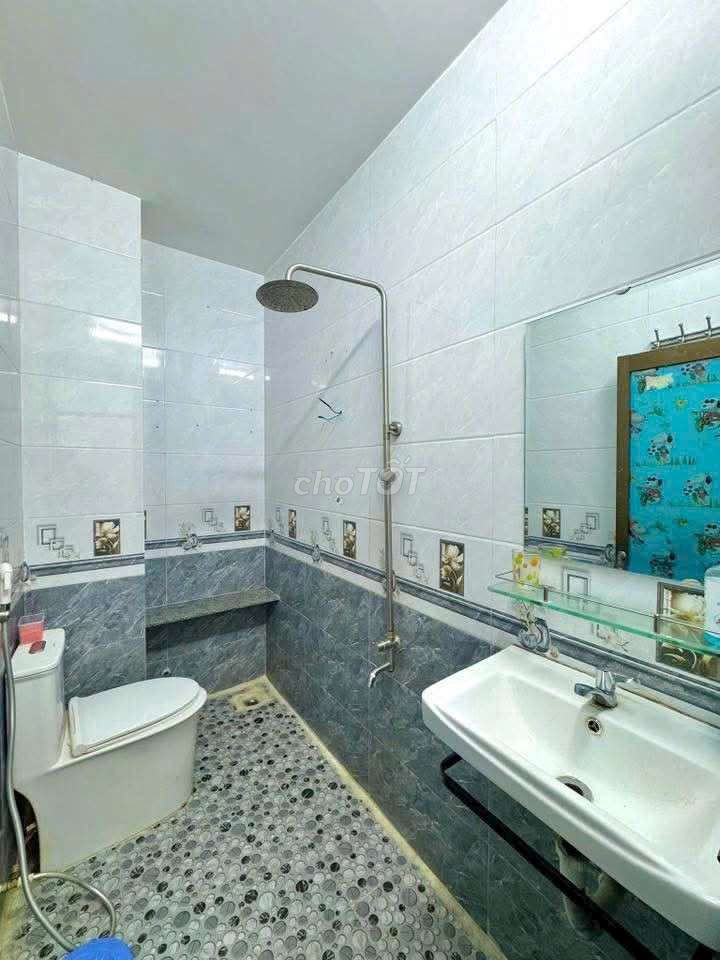 Nhỉnh 3 tỷ - bán nhà 3 tầng - 43m2 - ôm góc hẻm cạn thanh niên Nhỉnh 3 tỷ - bán nhà 3 tầng - 43m2 - ôm góc hẻm cạn thanh niên