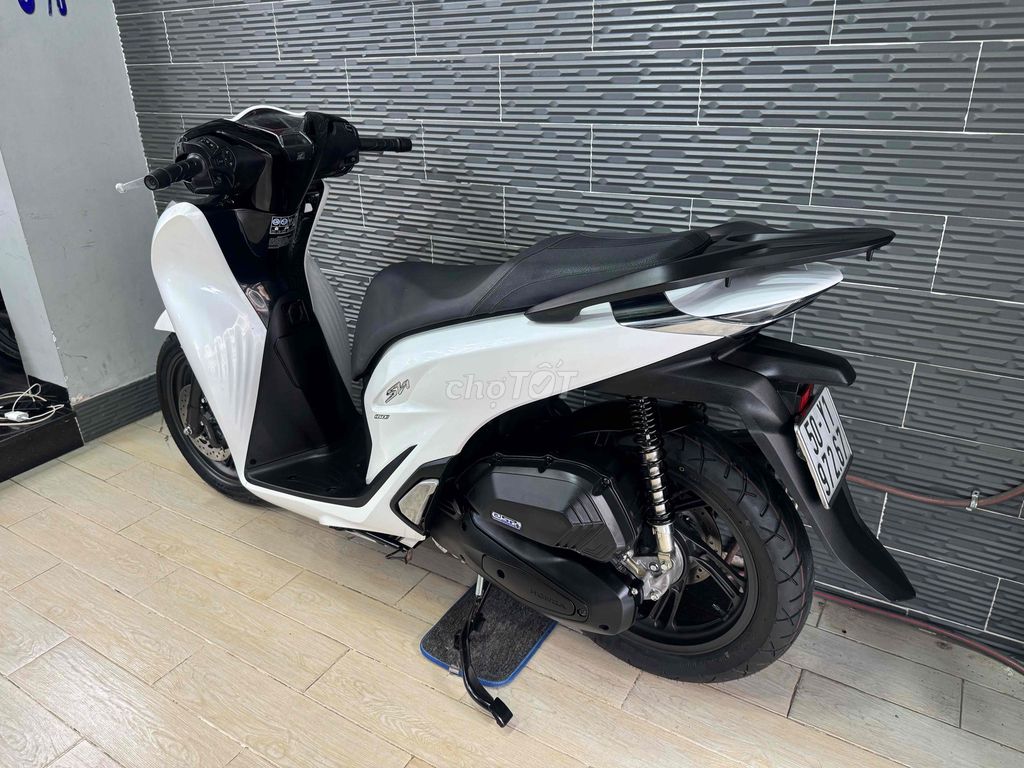 Хонда SH125 2023 Белая черная панда 18 000 км