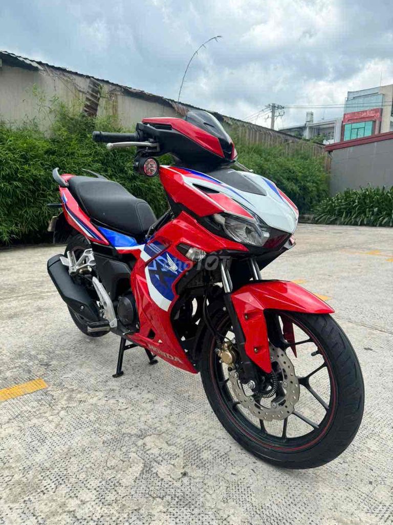 Honda Winner V3 ABS  150 màu đỏ trắng xanh