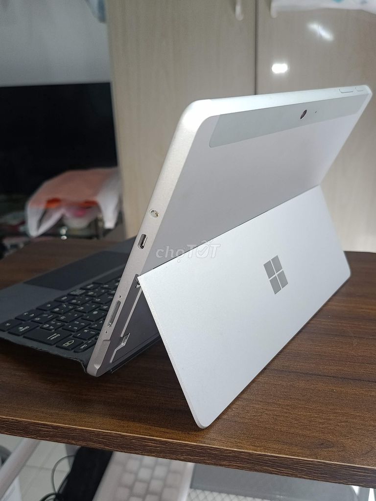Microsoft Surface Go 1 - RAM 8GB/128GB + Phím Zin. Mua bán Máy tính bảng tại Huyện Cần Giuộc Long An được đăng bởi Phương Trinh hình 1