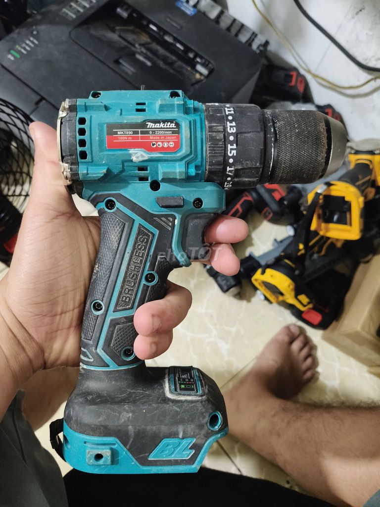Máy khoan pin Max Tool Xanh  13mm chân pin 4cm. Mua bán Đồ chuyên dụng, Giống nuôi trồng tại Quận Bình Tân Tp Hồ Chí Minh được đăng bởi Nguyễn Công Trình hình 1