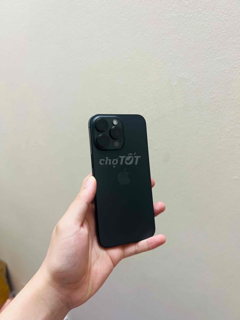 Apple iPhone 15 Pro Max 256GB Đen Đã sử dụng. Mua bán Điện thoại tại Quận Thanh Xuân Hà Nội được đăng bởi tungha2005 hình 1