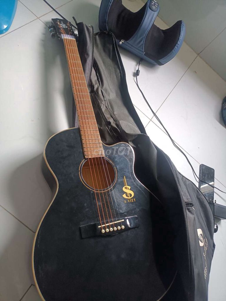 Đàn guitar S.VIET Đen Mới. Mua bán Nhạc cụ tại Huyện Củ Chi Tp Hồ Chí Minh được đăng bởi Anh  hình 1