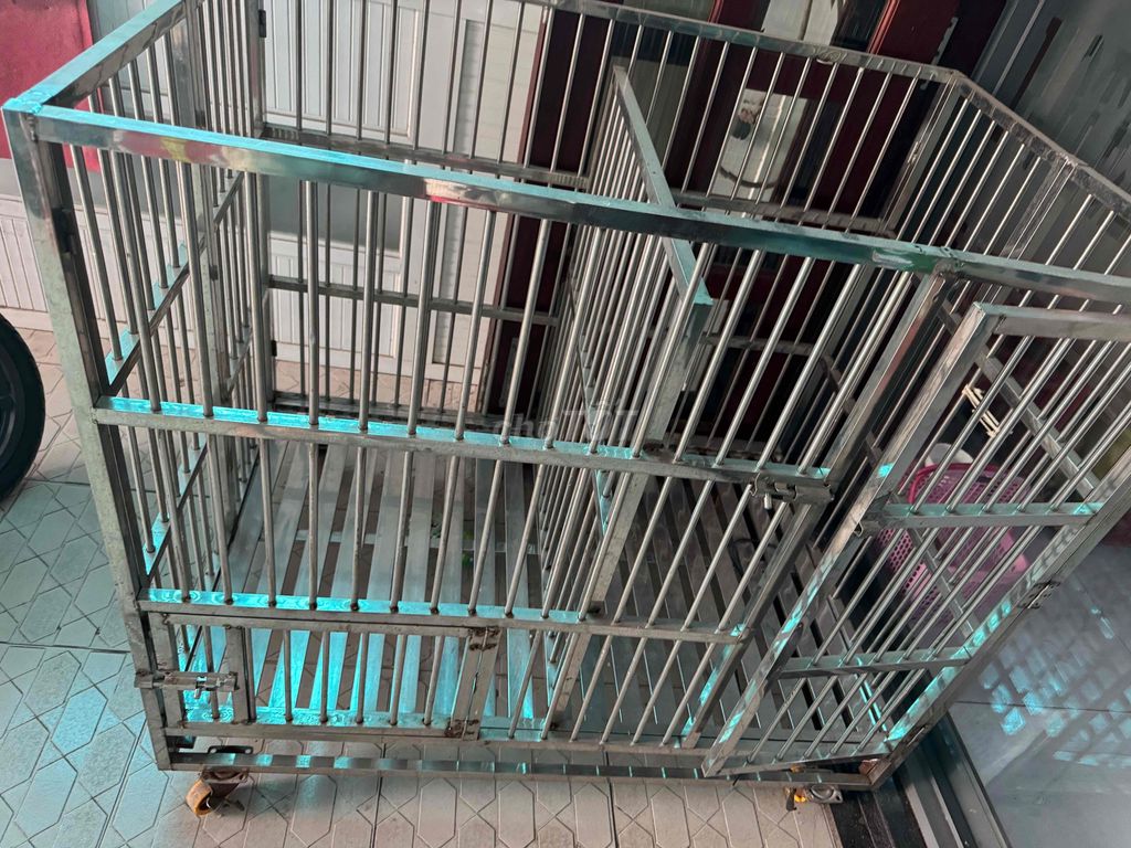 chuồng chó đã ngăn làm 2. Mua bán Phụ kiện, Thức ăn, Dịch vụ tại Huyện Hóc Môn Tp Hồ Chí Minh được đăng bởi Lê Tuấn hình 1