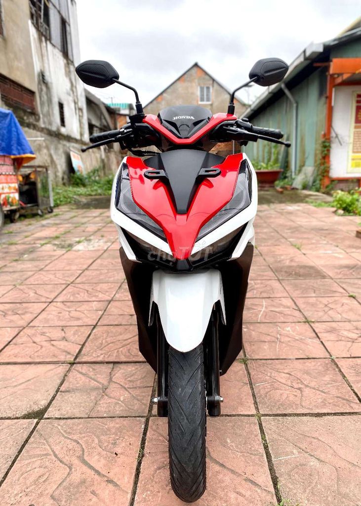 SIÊU PHẨM VARIO 150cc 2021 Trắng Đỏ Đen 7.000km. Mua bán Xe máy tại Quận Ninh Kiều Cần Thơ được đăng bởi Xe Máy TÂN LIÊN HƯNG 1 91B hình 1