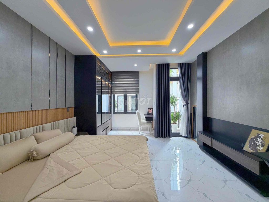 Furnished 4-bedroom house with rooftop off Trần Cao Vân — photo 6