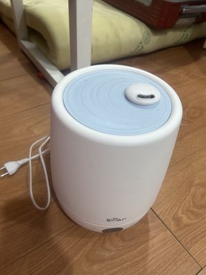 Máy tạo độ ẩm + tinh dầu. Mua bán Nội thất, đồ gia dụng khác tại Quận 12 Tp Hồ Chí Minh được đăng bởi Ca