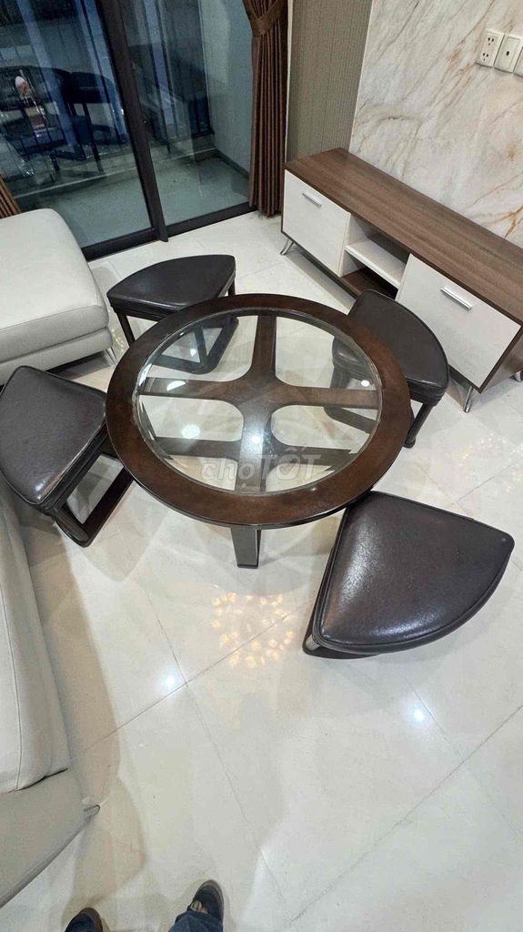 Bộ bàn Sofa Gỗ Kính 4 ghế Nâu Phòng Khách rất đẹp. Mua bán Bàn ghế tại Quận 3 Tp Hồ Chí Minh được đăng bởi Nguyễn Anh Sang hình 1