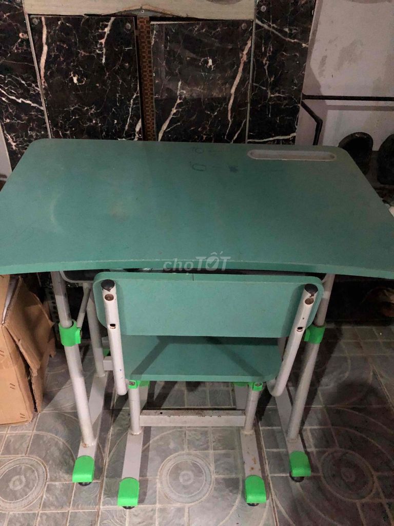 Bộ bàn ghế học sinh Kim loại, gỗ Xanh lá. Mua bán Bàn ghế tại Quận Liên Chiểu Đà Nẵng được đăng bởi Tên chưa cung cấp hình 1