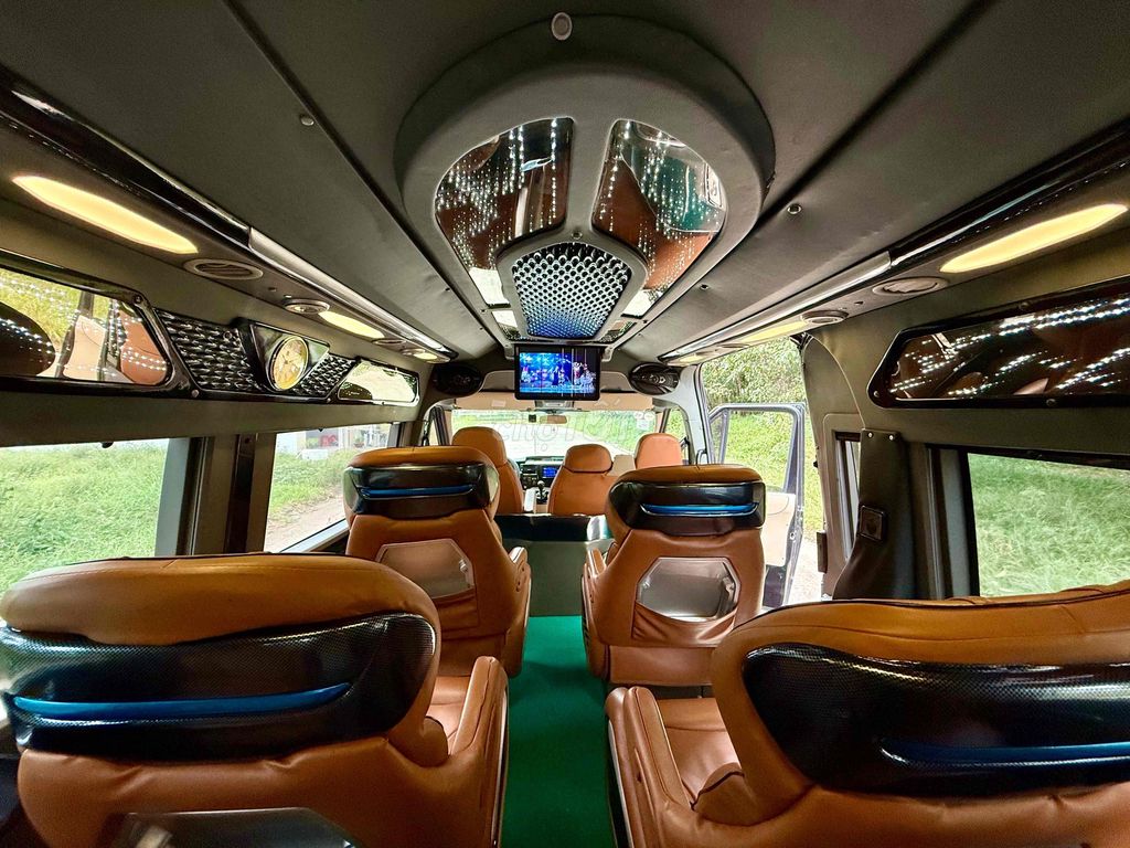 Ford Transit 2018 limousine- 85000 km 9 chỗ. Mua bán Ô tô tại Quận 12 Tp Hồ Chí Minh được đăng bởi a trung hình 16