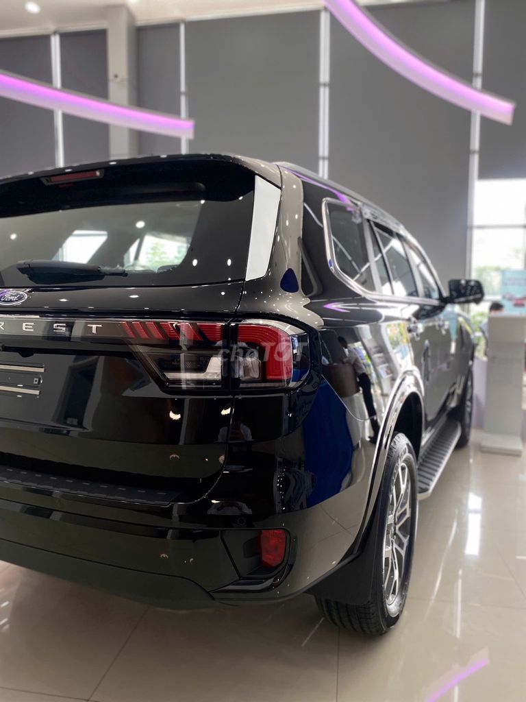 Ford Everest 2025 Titanium Plus 2.0L 4x4 AT. Mua bán Ô tô tại Thành phố Đồng Xoài Bình Phước được đăng bởi Nguyên Q hình 3