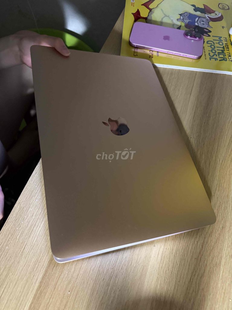 Apple Macbook Air M1 2020 8Gb M1. Mua bán Laptop tại Quận Hà Đông Hà Nội được đăng bởi Lê thị tuyết minh hình 1