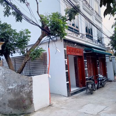Cho thuê nhà 3 tầng 1 tum tạiPhụng Châu cách đại học TDTT 1 km. Cho thuê nhà ở tại Huyện Chương Mỹ Hà Nội được đăng bởi Nam