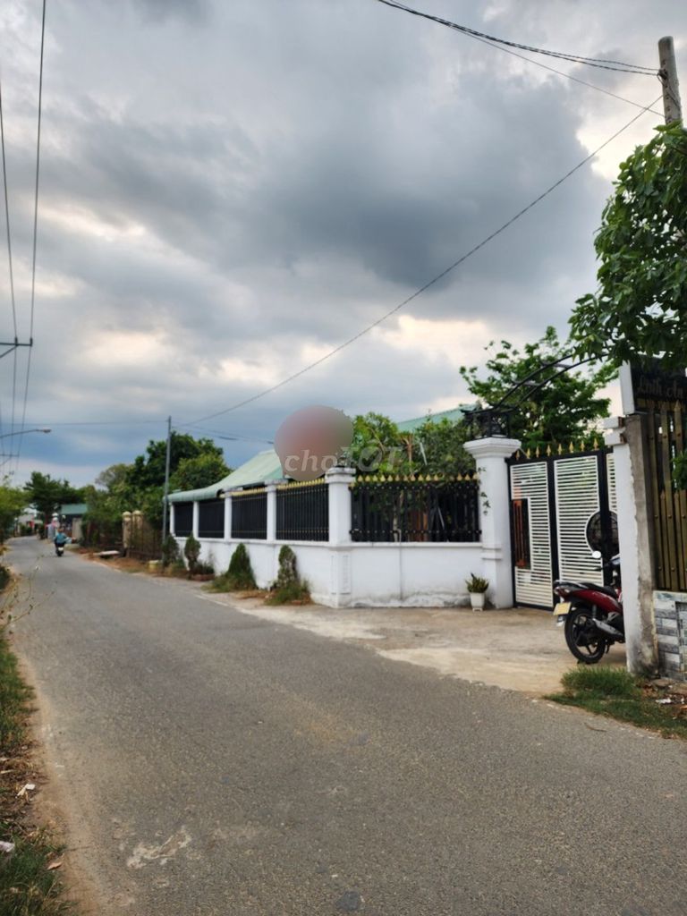 Bán đất tặng quán cà phê gần sông Đồng Nai, p.Thạnh Phước, Tp.Tân Uyên