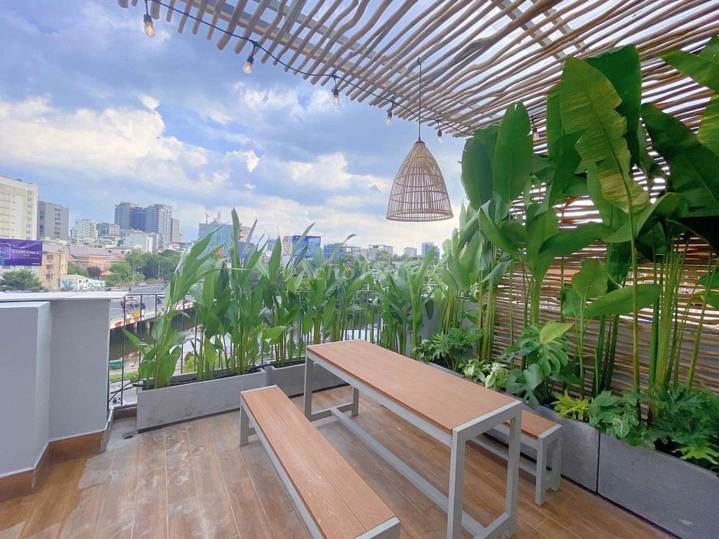 Căn hộ sân vườn 80m2 2pn full nội thất Điện Biên Phủ - Q1