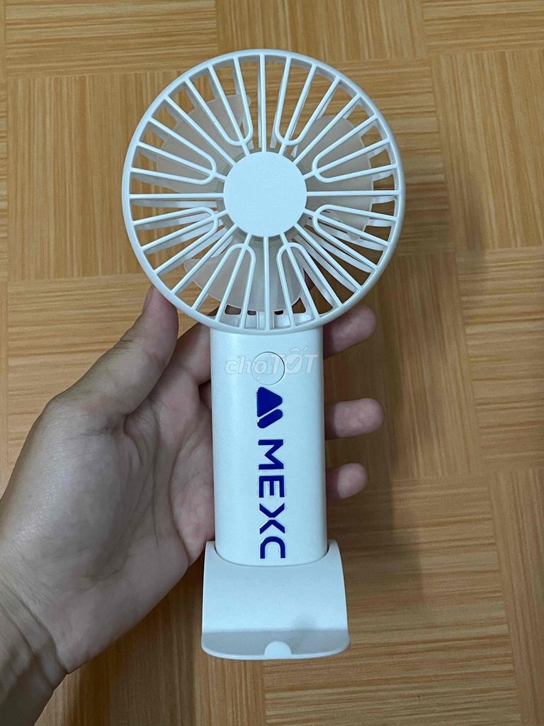 Quạt cầm tay Mexc Trắng Pin. Mua bán Quạt tại Quận 10 Tp Hồ Chí Minh được đăng bởi Tuyet Trinh hình 1