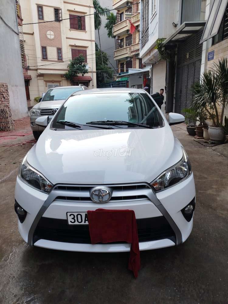 Toyota Yaris 2015 E CVT - 72000 km