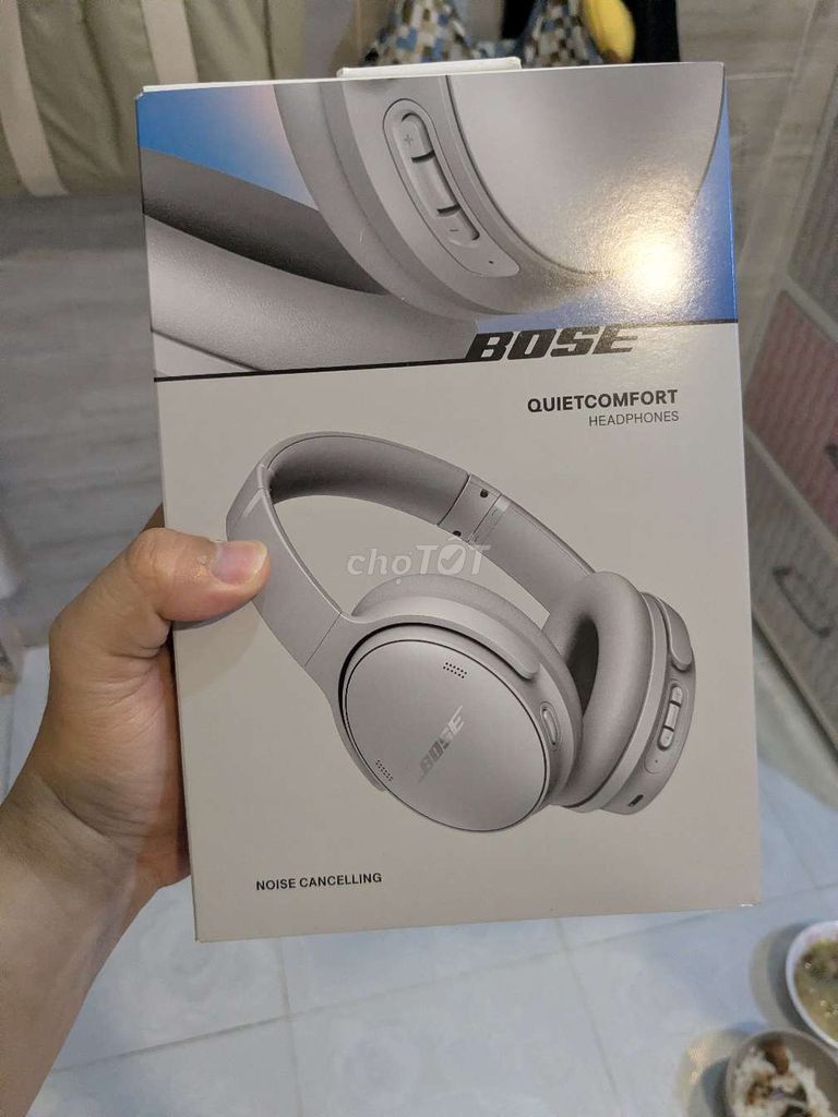 Tai nghe Bose QuietComfort Headphones chính hãng. Mua bán Tivi, Âm thanh tại Quận 5 Tp Hồ Chí Minh được đăng bởi Dennis Phạm hình 1