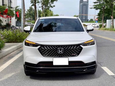 Honda HR-V RS sx 2022 siêu lướt màu trắng. Mua bán Ô tô tại Quận Cầu Giấy Hà Nội được đăng bởi Cao Quý