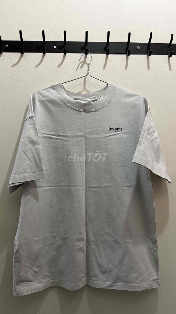 Áo thun Levents trắng size M. Mua bán Quần áo tại Quận 3 Tp Hồ Chí Minh được đăng bởi Luan Dang hình 1