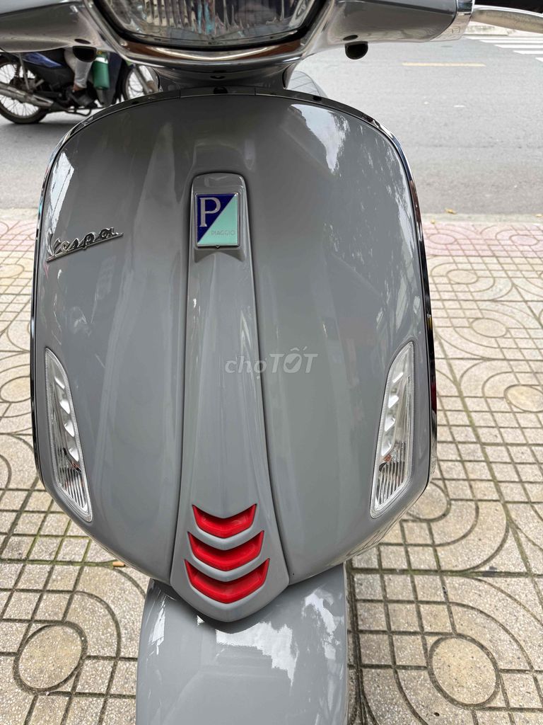 Piaggio Vespa Sprint 125 2022 Xám xi măng 4119 km. Mua bán Xe máy tại Quận Tân Phú Tp Hồ Chí Minh được đăng bởi trọng đức  hình 9