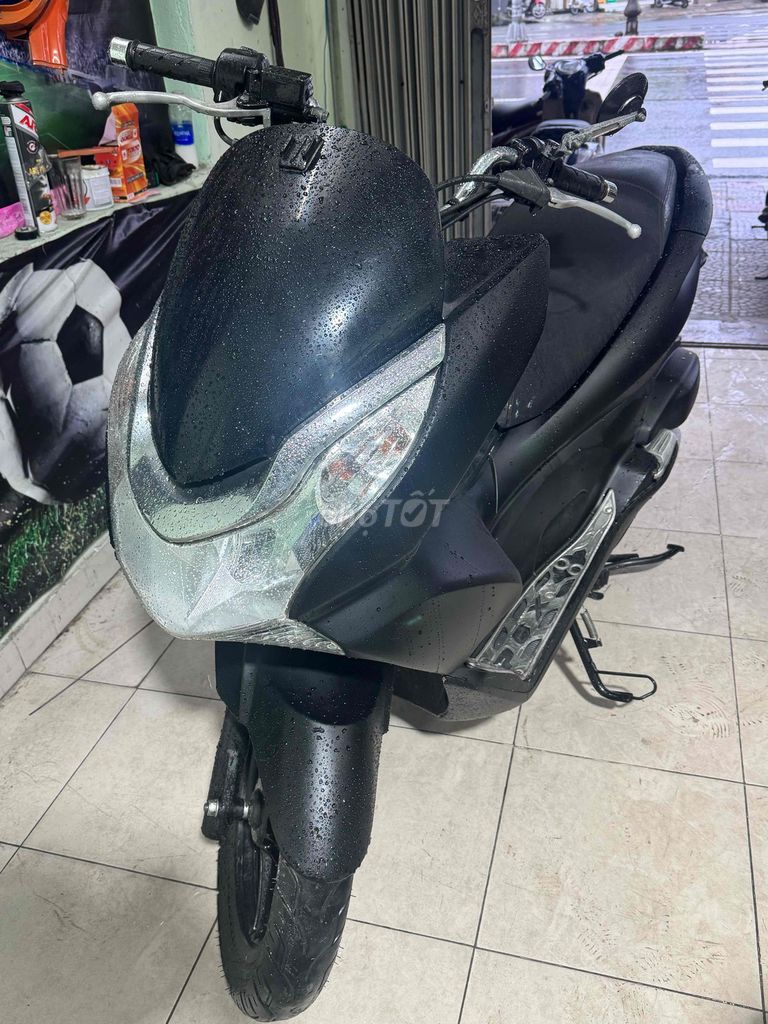 Honda PCX 2013 màu Đen. Mua bán Xe máy tại Quận Cẩm Lệ Đà Nẵng được đăng bởi Thanh lý hình 1